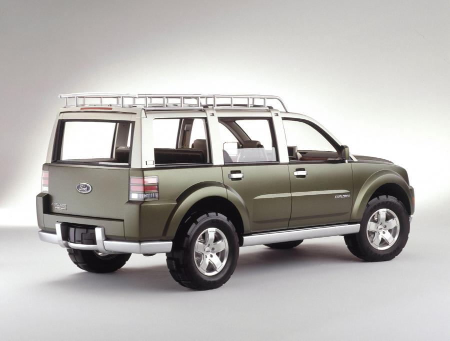  Ford Explorer Sportsman Concept 2001 года  (фото 10 из 30)